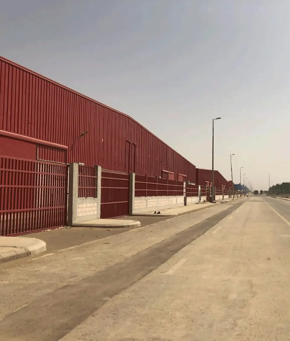 المستودعات الجانبية — طريق الخرج — صورة 1
