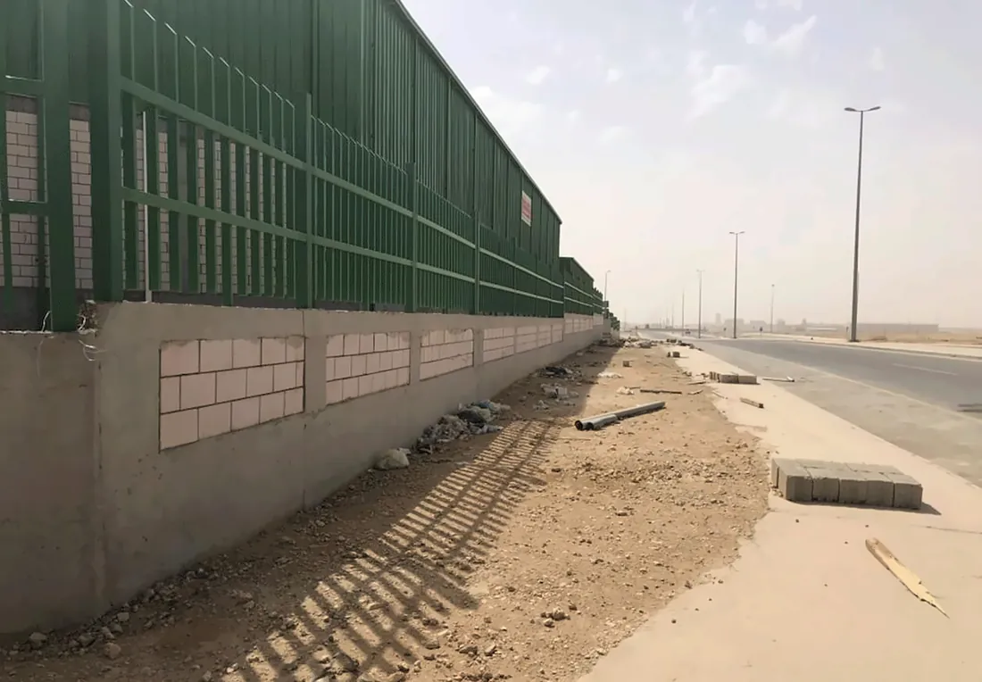 المستودعات الجانبية — طريق الخرج — صورة 2